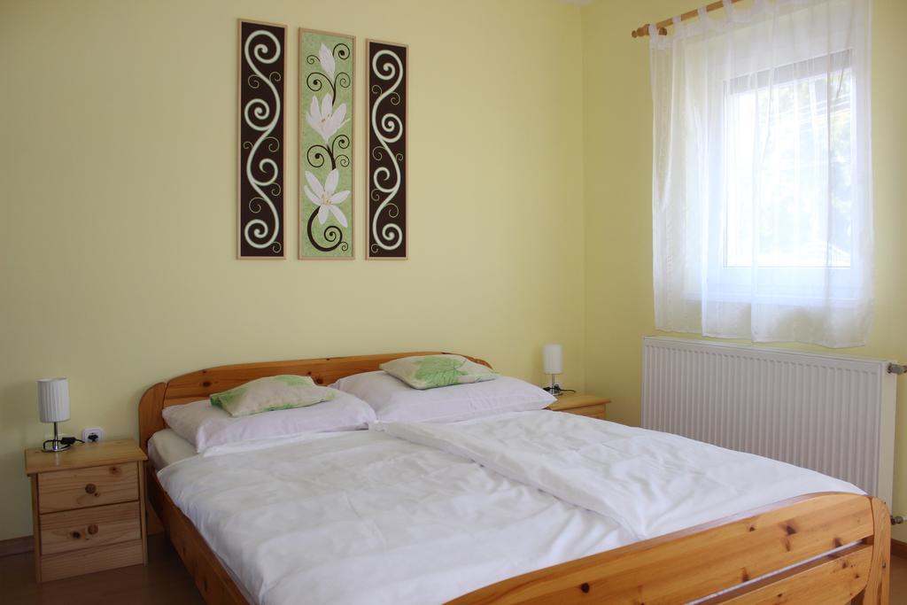 Otto Apartment Harkány Quarto foto